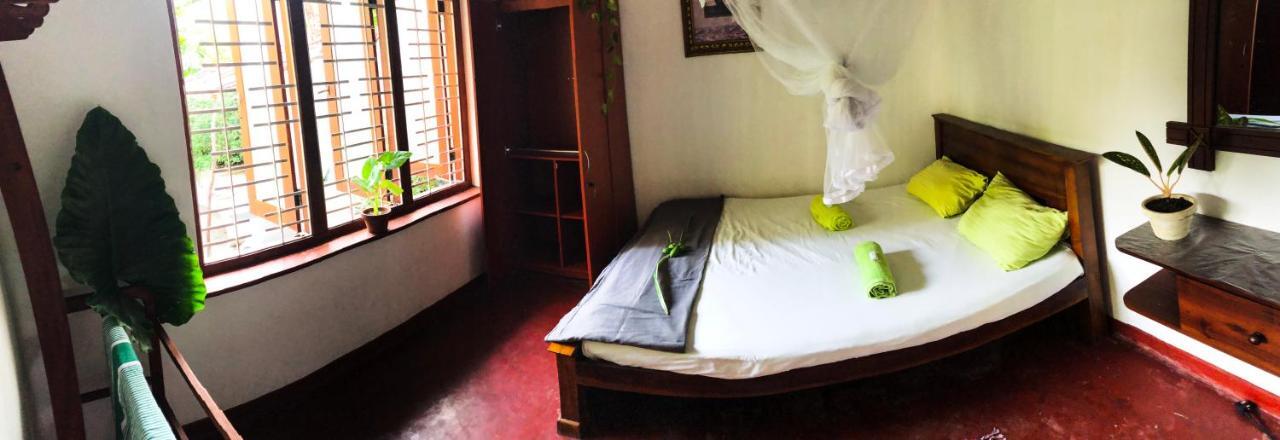 Bed and Breakfast Circus Lagoon Hideaway Dodanduwa Exterior foto